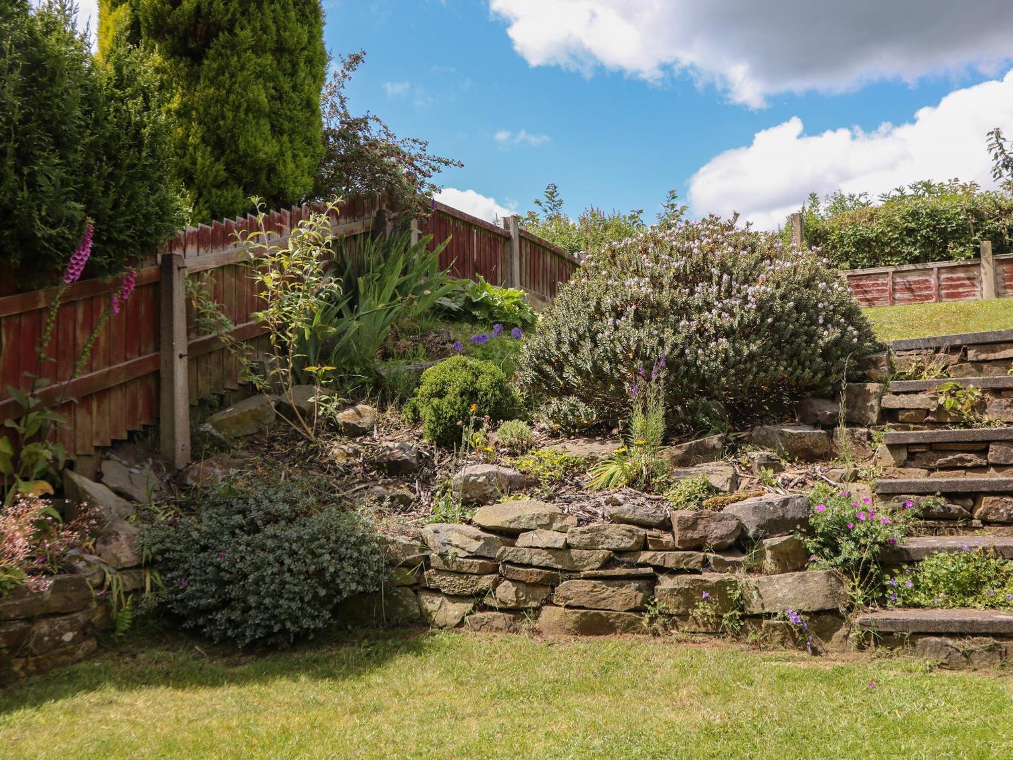 Basford View Villa Cheddleton Exterior photo
